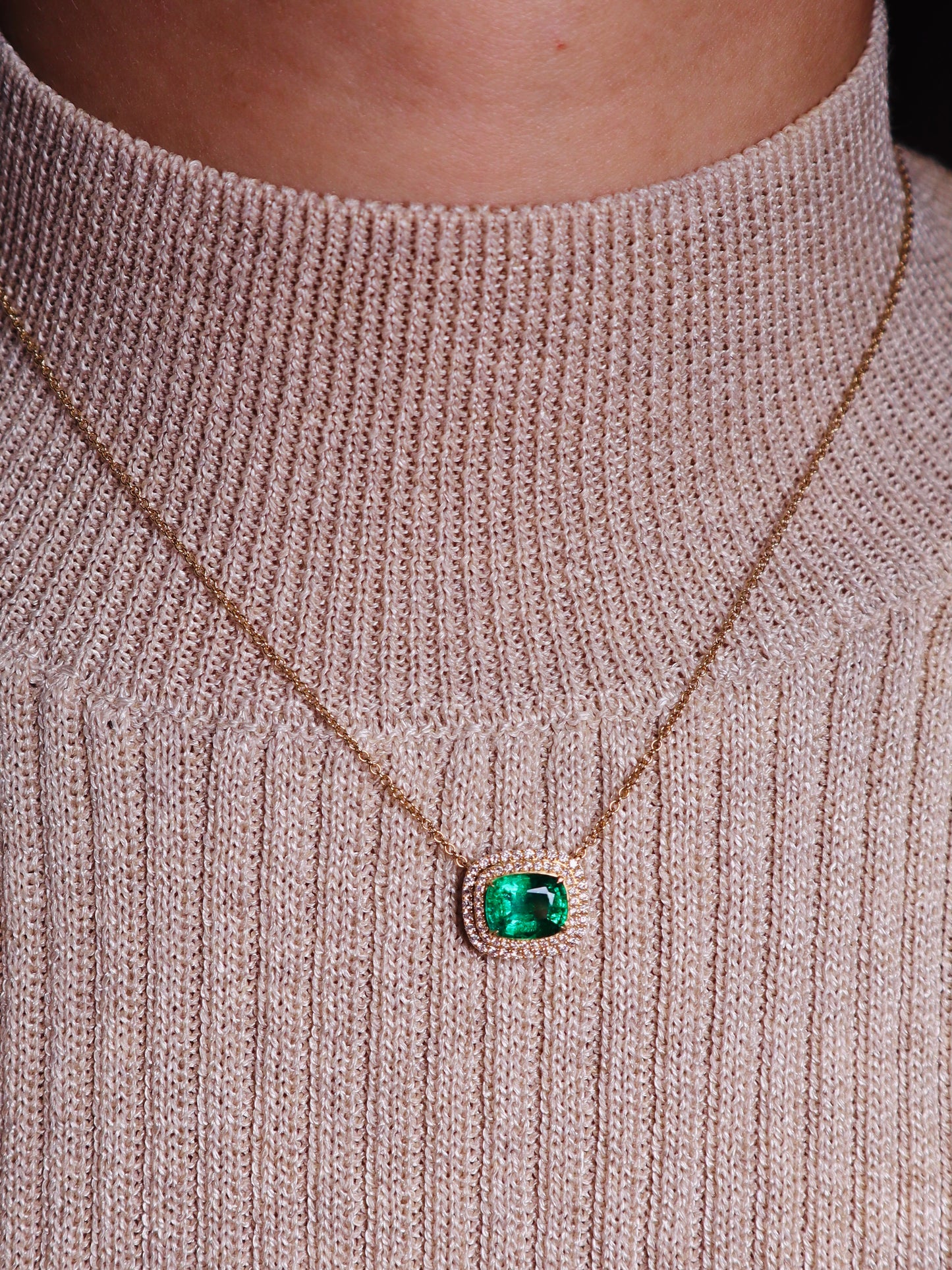 18K Gold Emerald Diamond Chocker Necklace