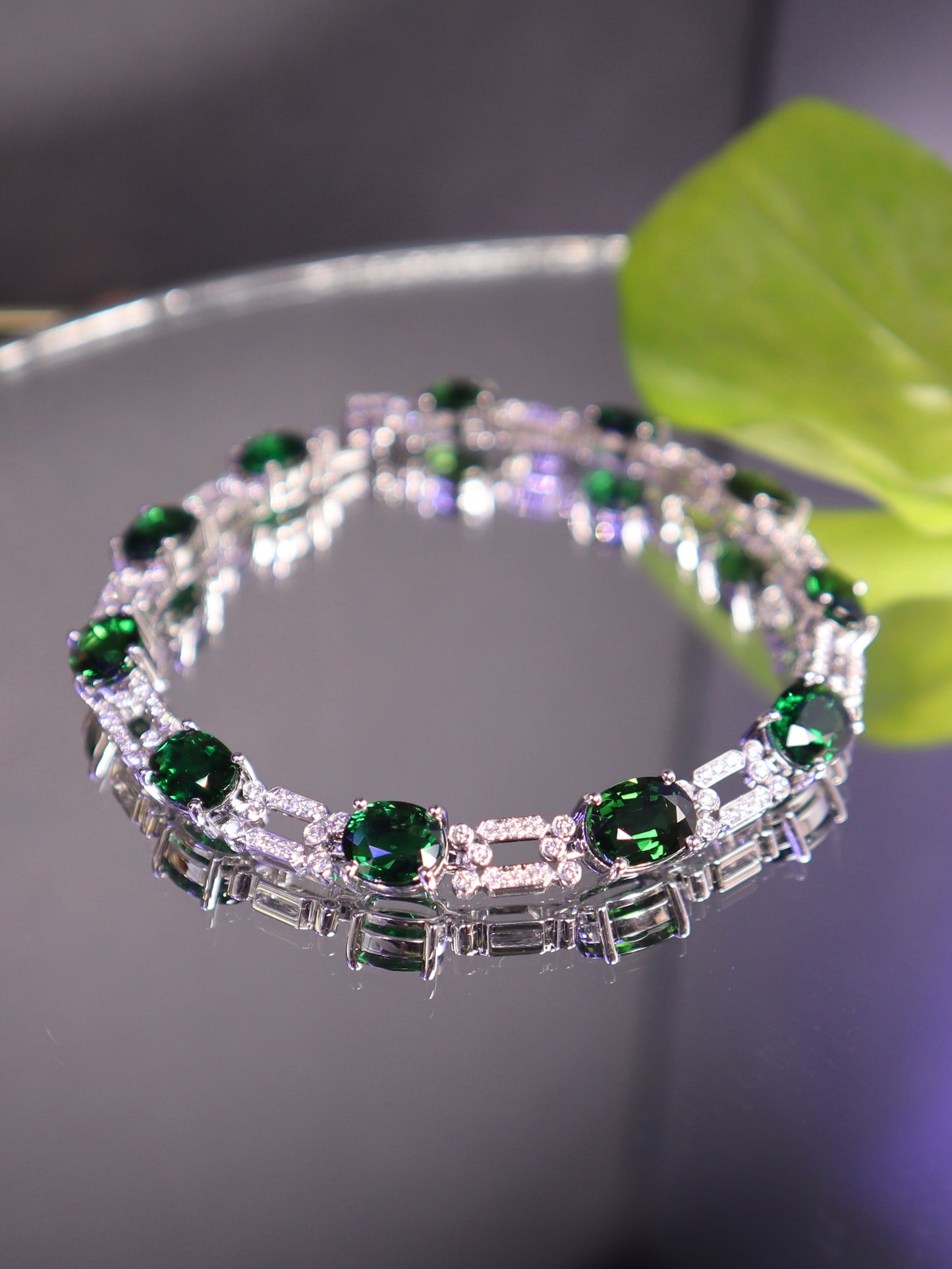 18K Gold Art Deco Chrome Tourmaline Diamond Bracelet