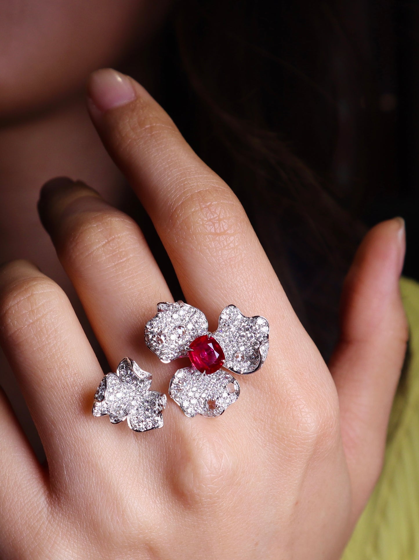"Eternity Flower" 18K Gold Ruby Ring set with diamonds
